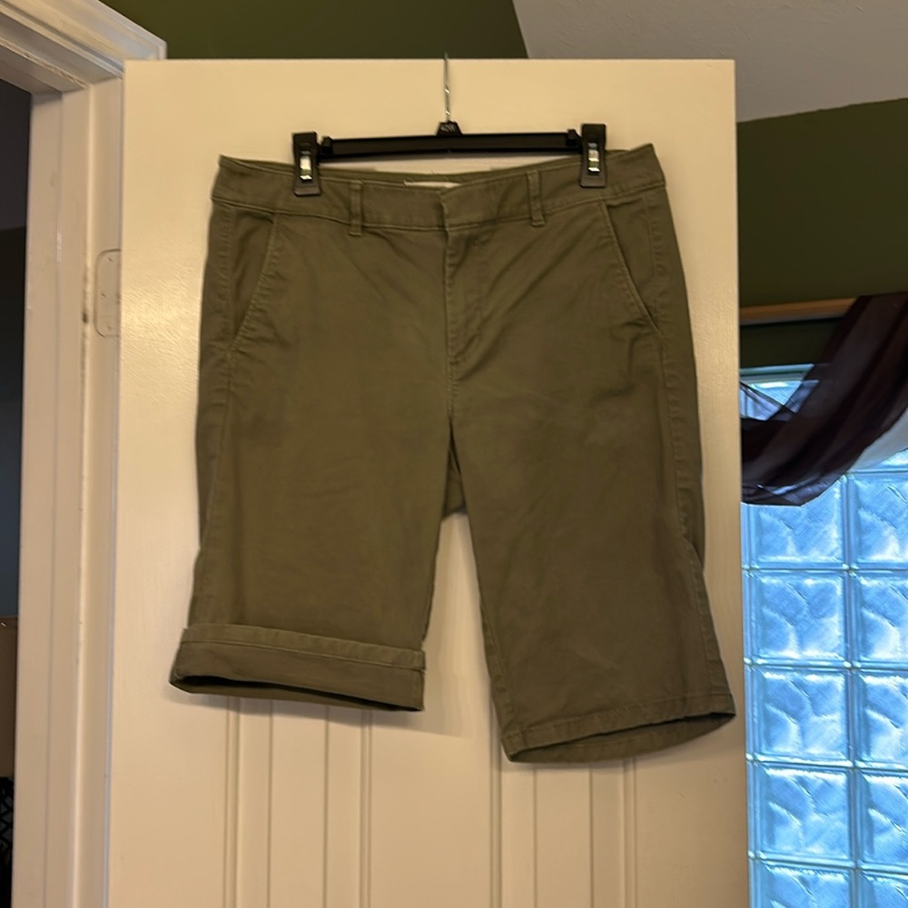Loft Bermuda shorts euc